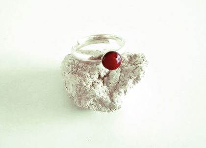 Anillo-Rojo-Coleccion-en-Plata-AG925-Joyeria-en-ceramica-de-Menorca-Menorceramik-workshop-handcrafts-made-in-Menorca Originales de Menorca