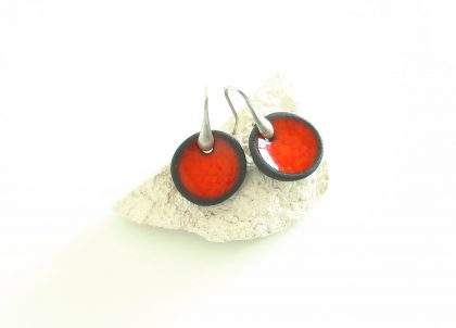 Pendientes-Colección-Plata-Cuenco-Rojo,-Artesania-de-Menorca,-Regalos-inspiradores.Menorceramik