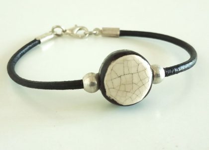 Pulsera Blanco Craquelado Moneda Artesanía de Menorca