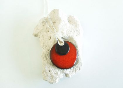 Collar-rojo disco-cadena-de-plata-AG925